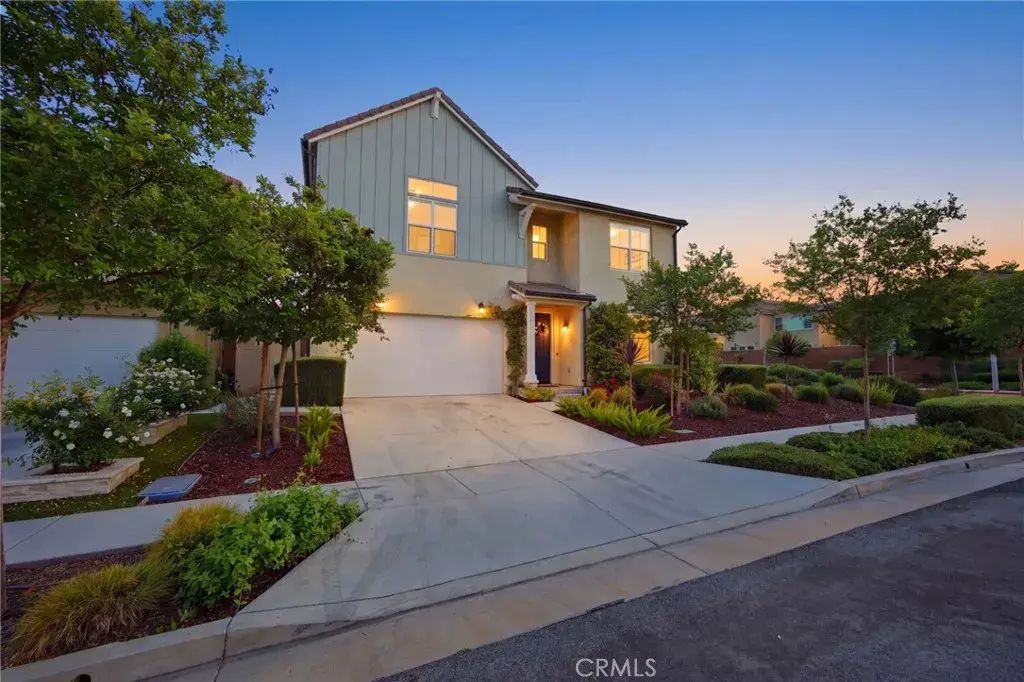 4141 Adishian, Corona