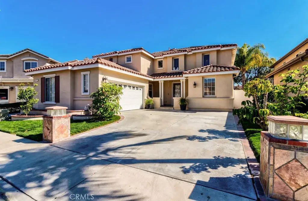 8 Zinnia, Irvine