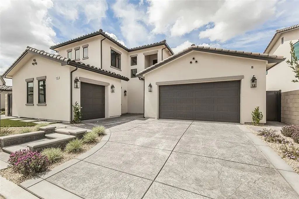 11421 N Live Oak Drive, Fresno