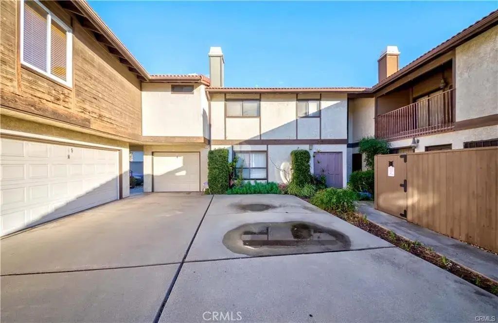 609 Sartori 3, Torrance