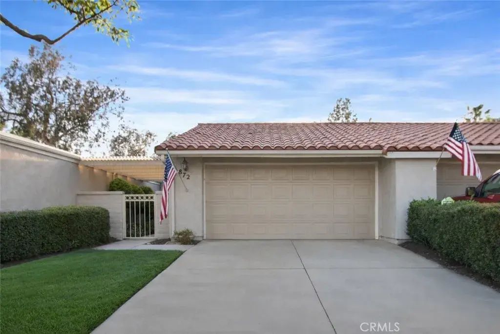 872 Pebble Beach, Upland