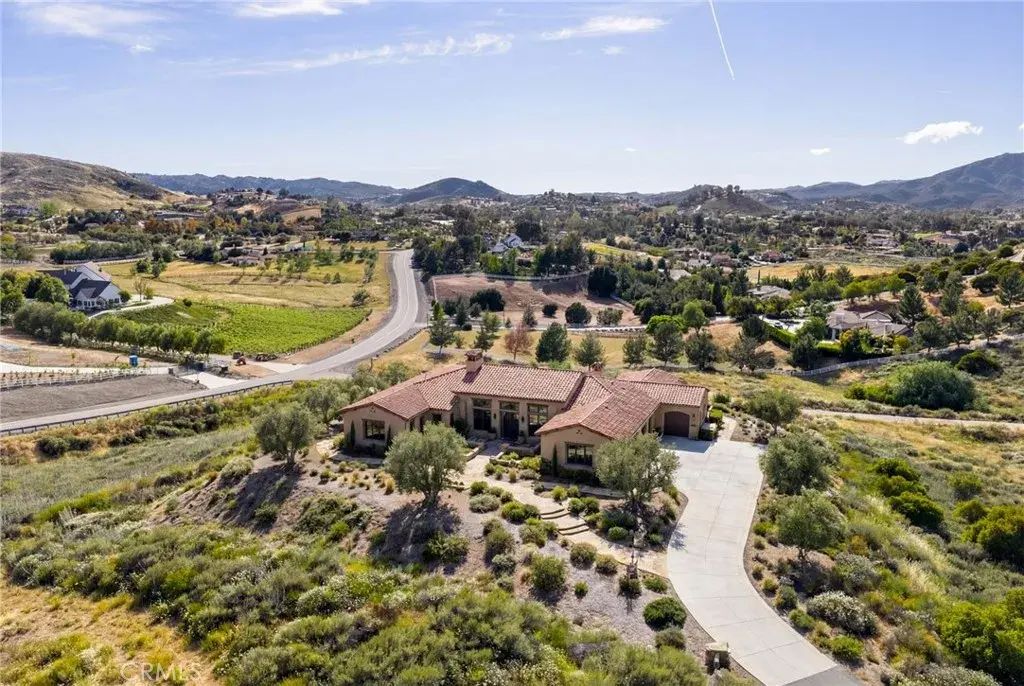 38550 King, Murrieta