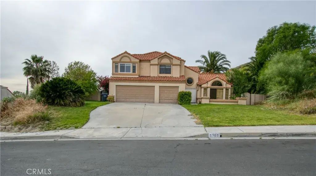 1703 Ridge View, Colton
