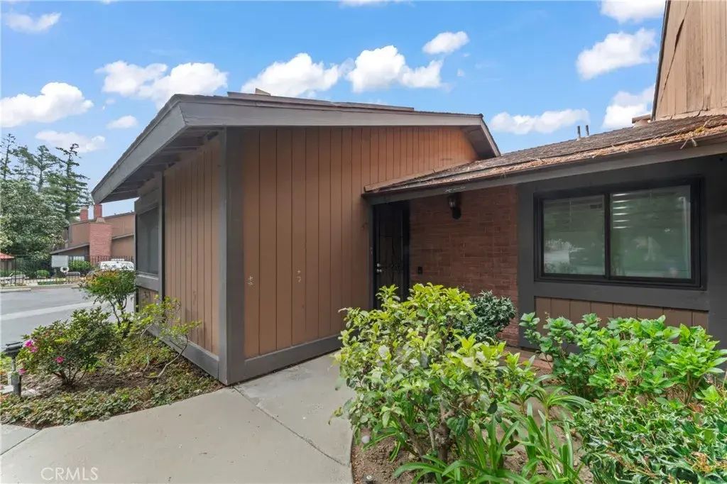 14456 Foothill 47, Sylmar