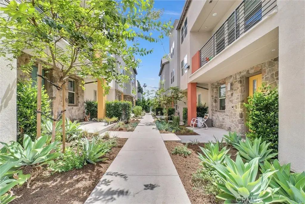 238 Scratch Road, Covina