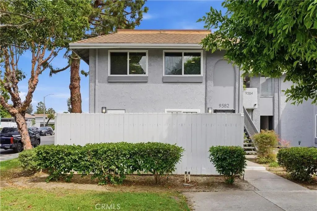 9582 Pettswood, Huntington Beach