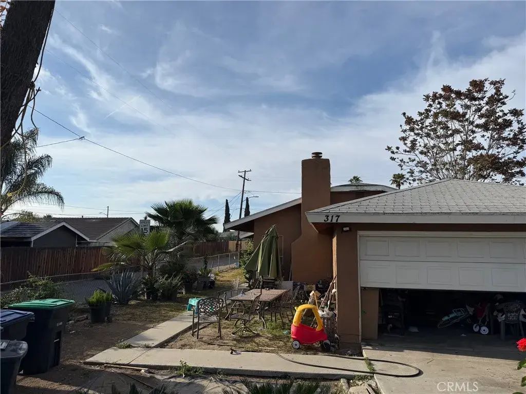 317 W 8th, Perris