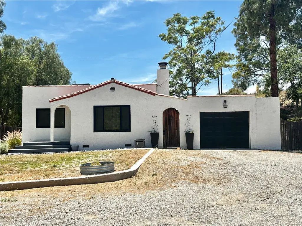 16070 Baker Canyon, Canyon Country