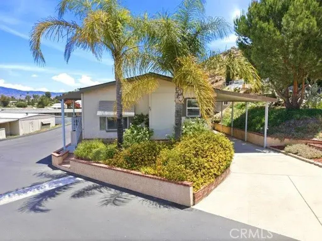 1536 S State 99, Hemet