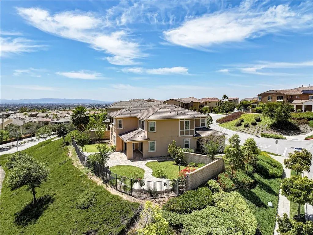 838 E Mckeller Court, Azusa