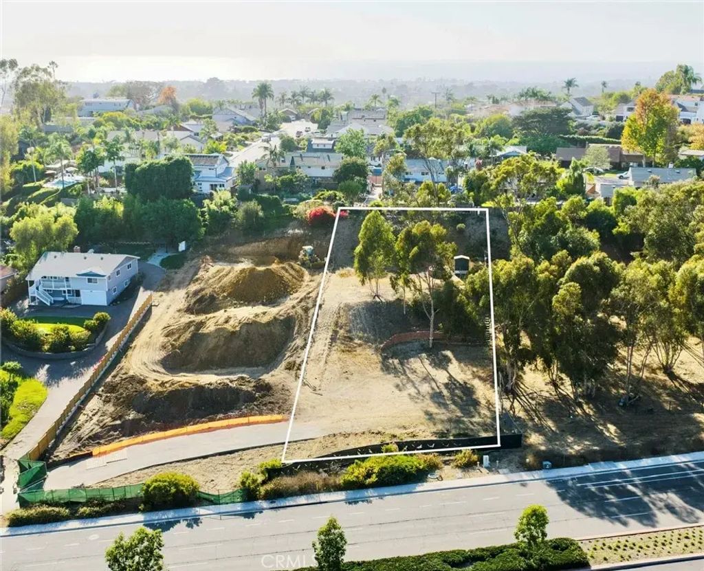 3813 El Camino Real, Carlsbad
