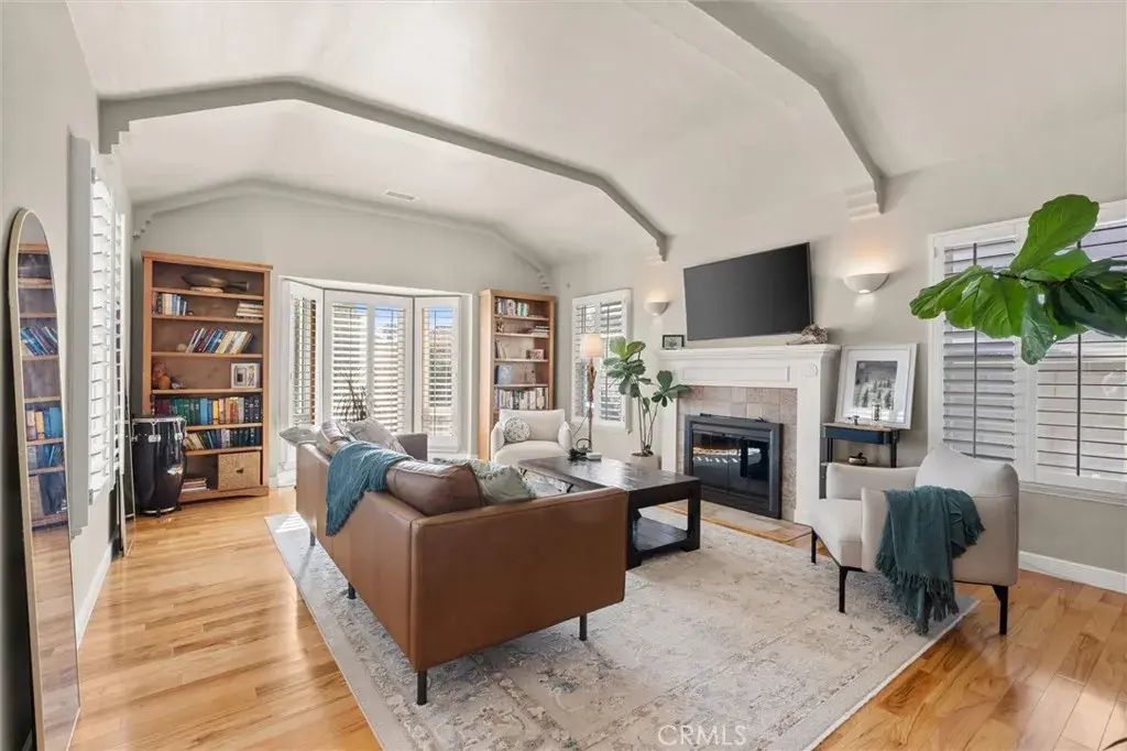 3903 W 59th Place, Los Angeles