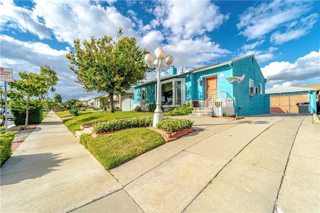 6039 Bartmus Street, Commerce