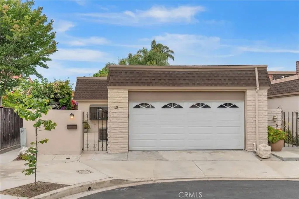 13 Rockrose, Irvine