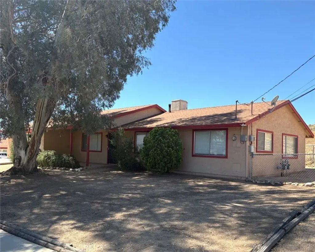 17185 Fremontia Street, Hesperia