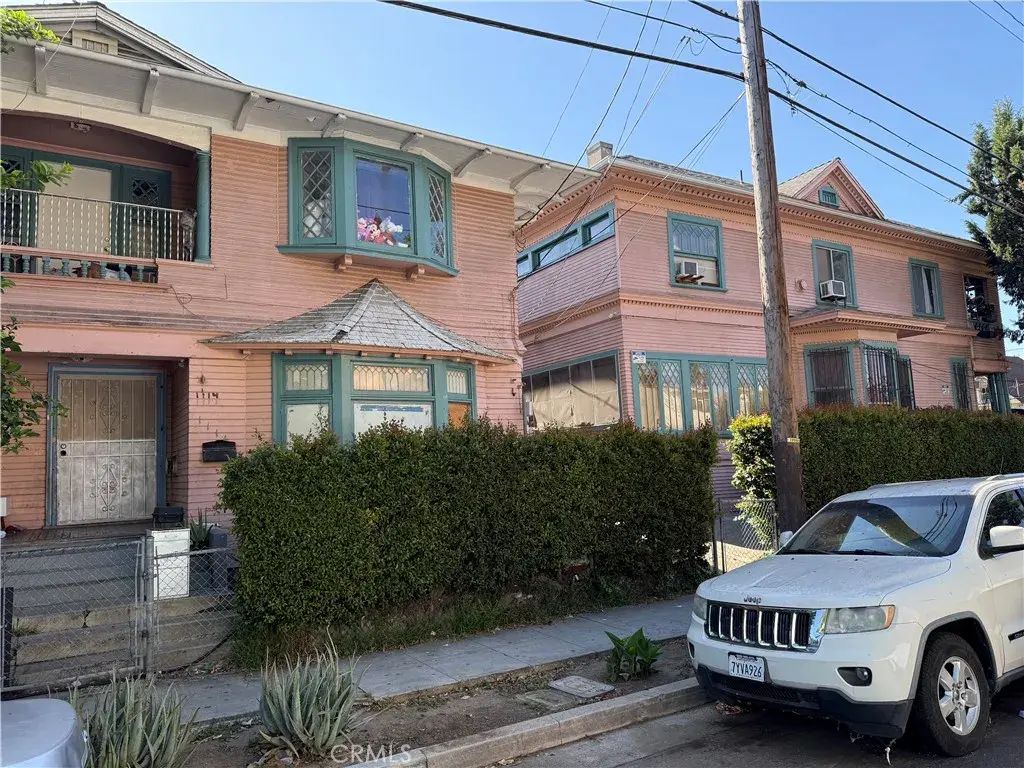 1867 W 11th, Los Angeles