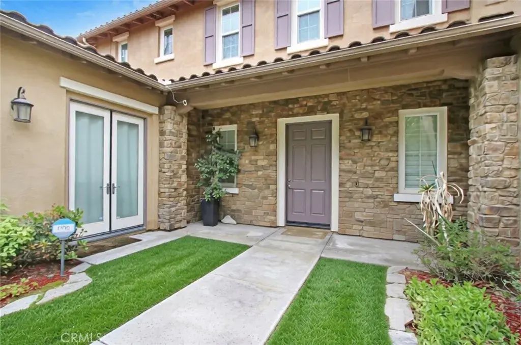498 Green Orchard, Riverside