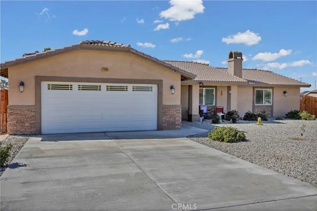 11988 Pecos, Apple Valley