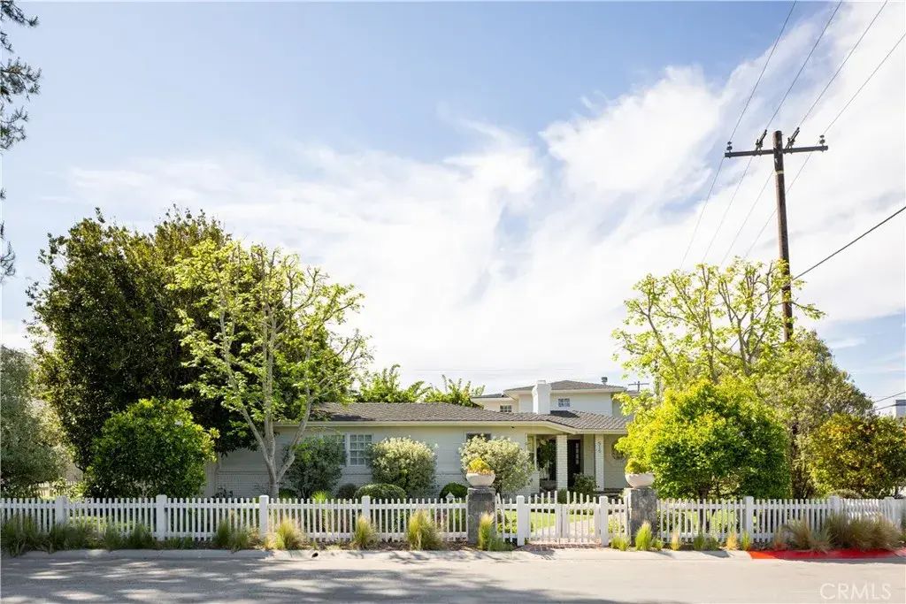 515 Kings Place, Newport Beach