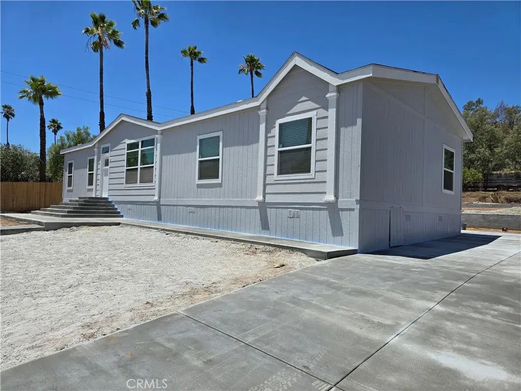 33510 Beverly Dr, Hemet