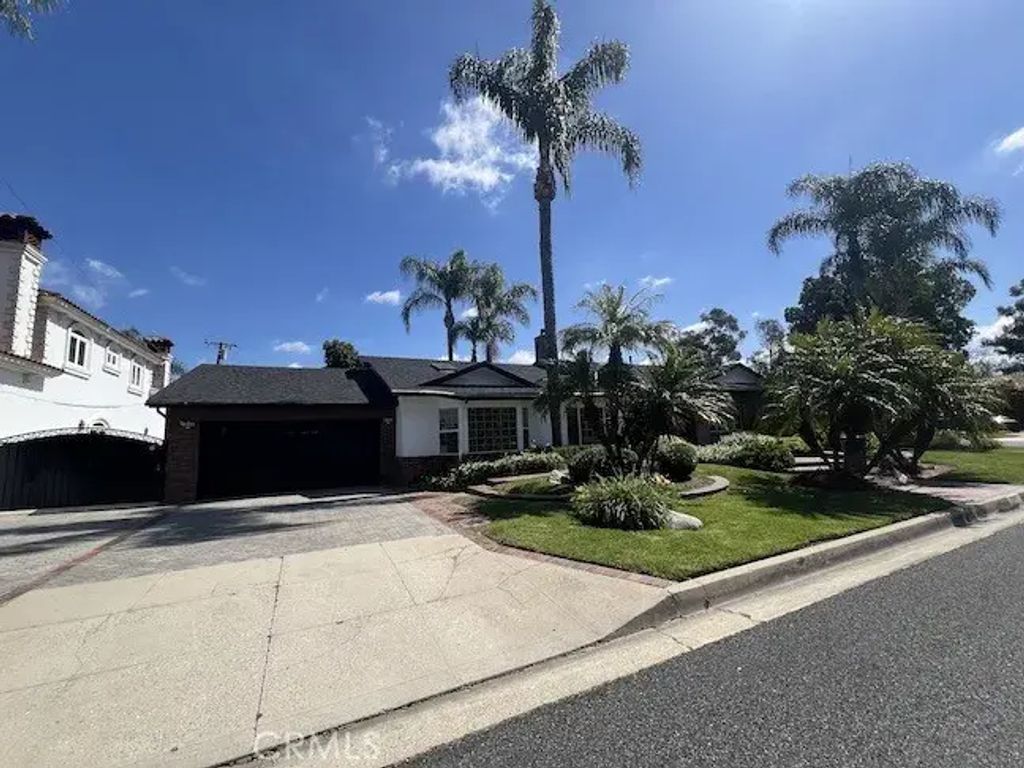 9561 Gallatin Road, Downey