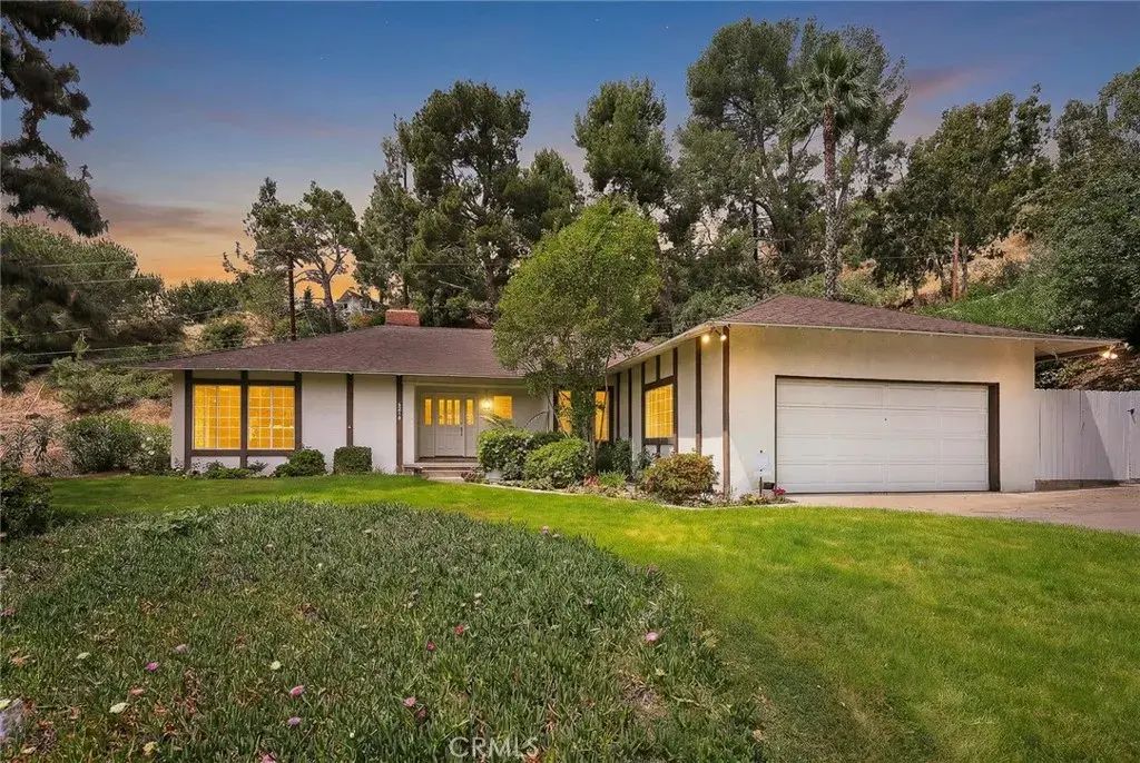 5213 Crown Avenue, La Canada Flintridge