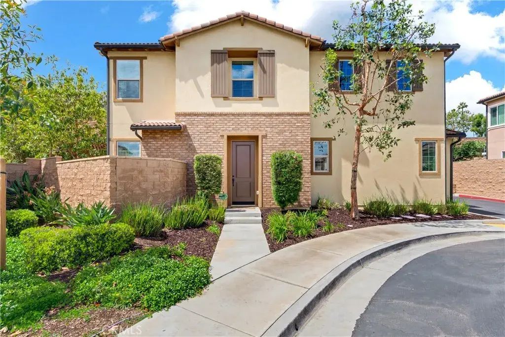 2999 Villa Catalonia Court, Corona
