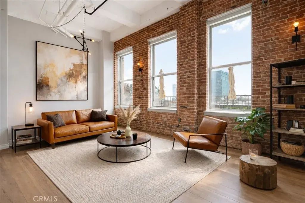 215 W 7th 1307, Los Angeles