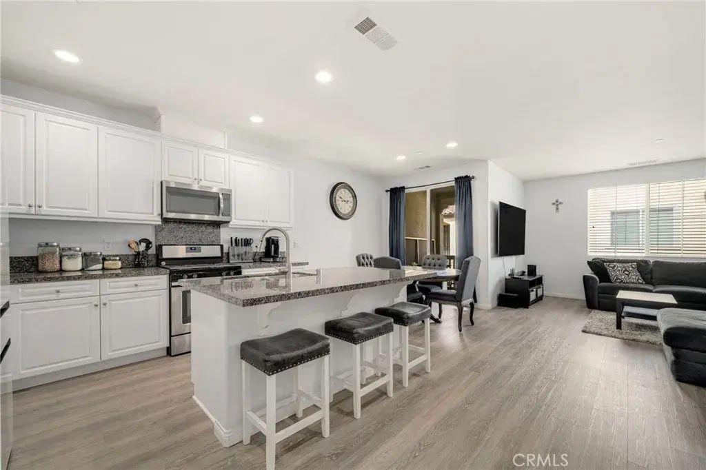 3250 E Yountville Drive 10, Ontario