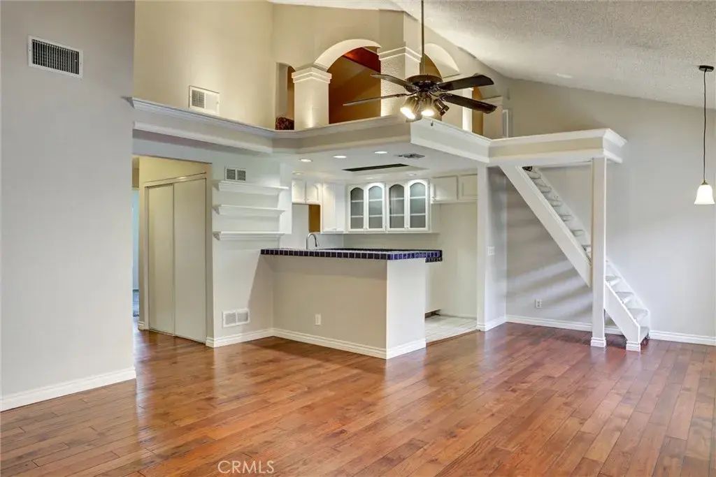 15155 Sherman Way 26, Van Nuys