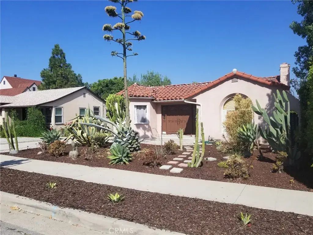 1641 Cabrillo Avenue, Alhambra