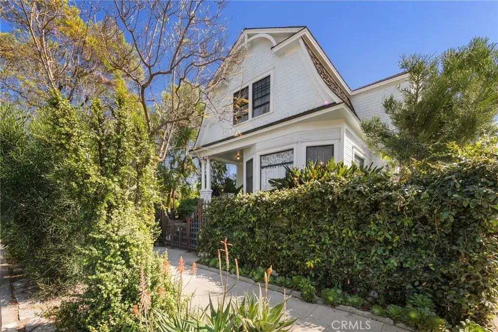 628 W 10th Street, Long Beach