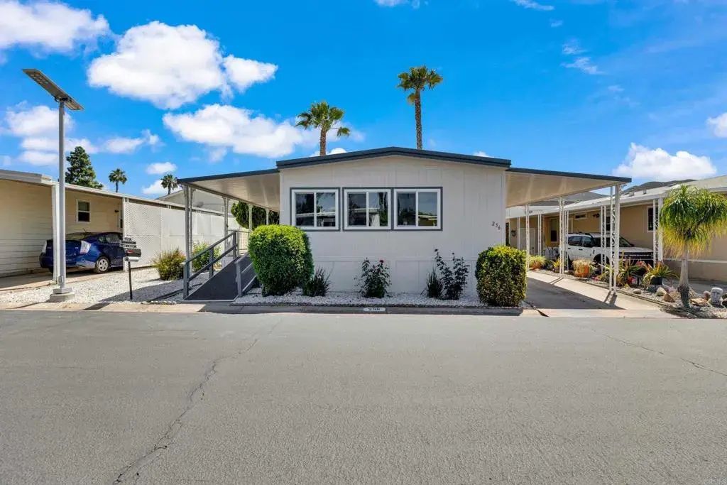 8301 Mission Gorge Spc 256, Santee