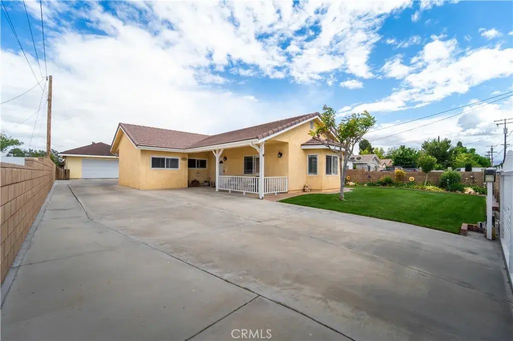 43516 18th West, Lancaster