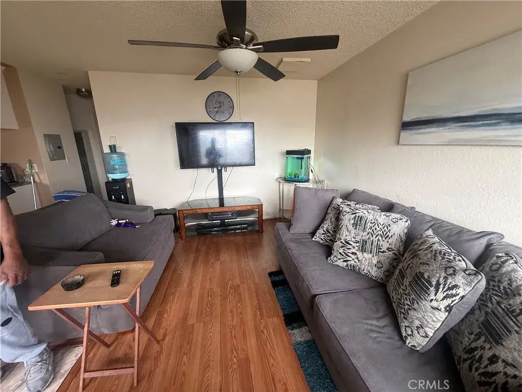 8634 Park 3, Bellflower