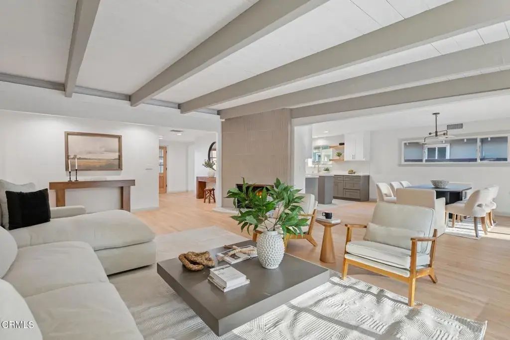 6043 Mary Ellen Avenue, Valley Glen