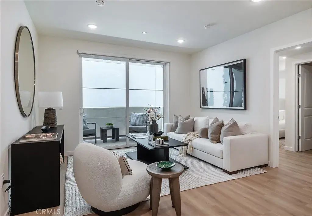 1303 S Orange Grove Avenue 603, Los Angeles