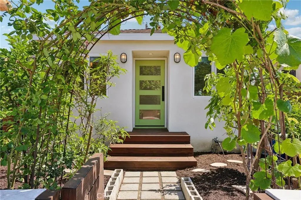 4264 Alla, Los Angeles