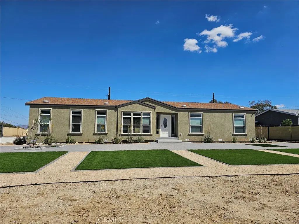 21197 Mazie, Perris