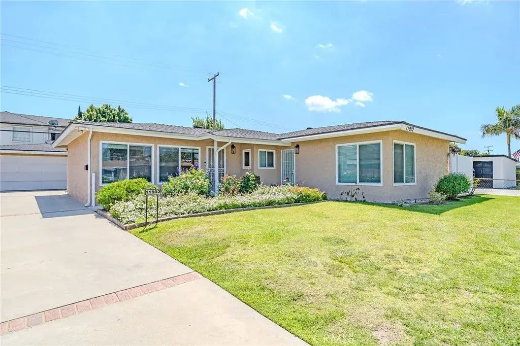 11902 206th, Lakewood