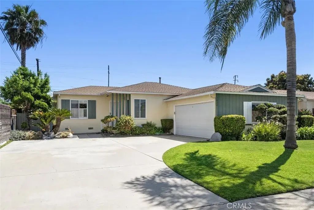 7852 Darwin Avenue, Midway City