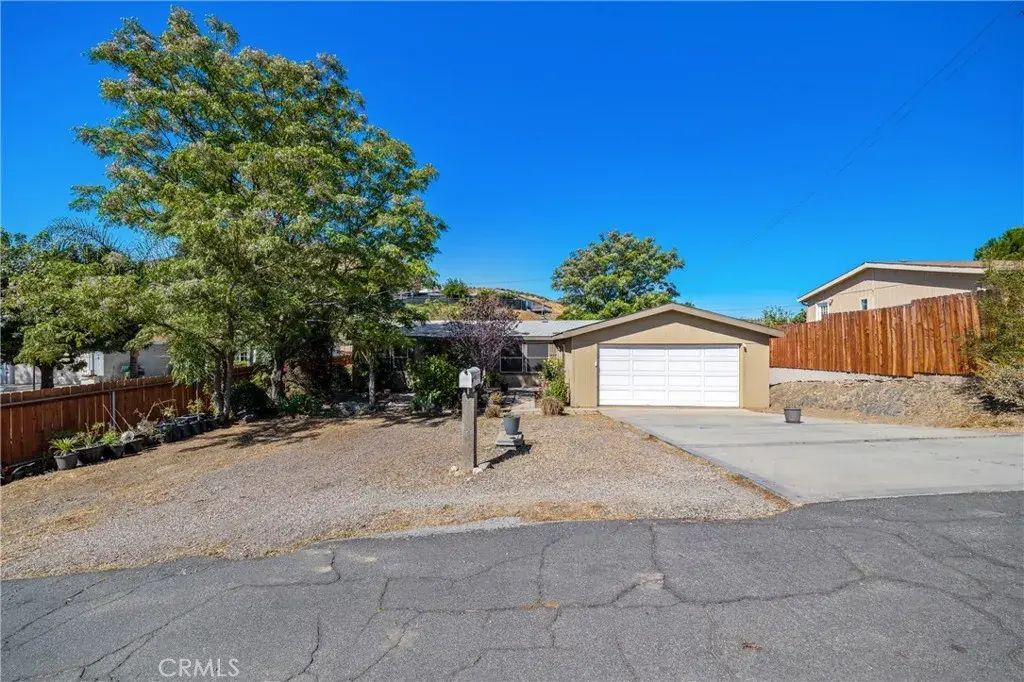 28025 Dakota, Menifee
