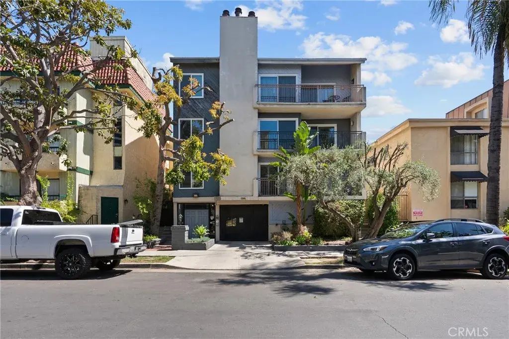 1742 S Bentley Avenue 201, Los Angeles