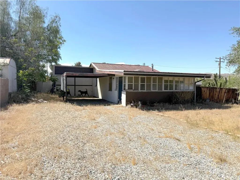 7844 Hopi Trail, Yucca Valley