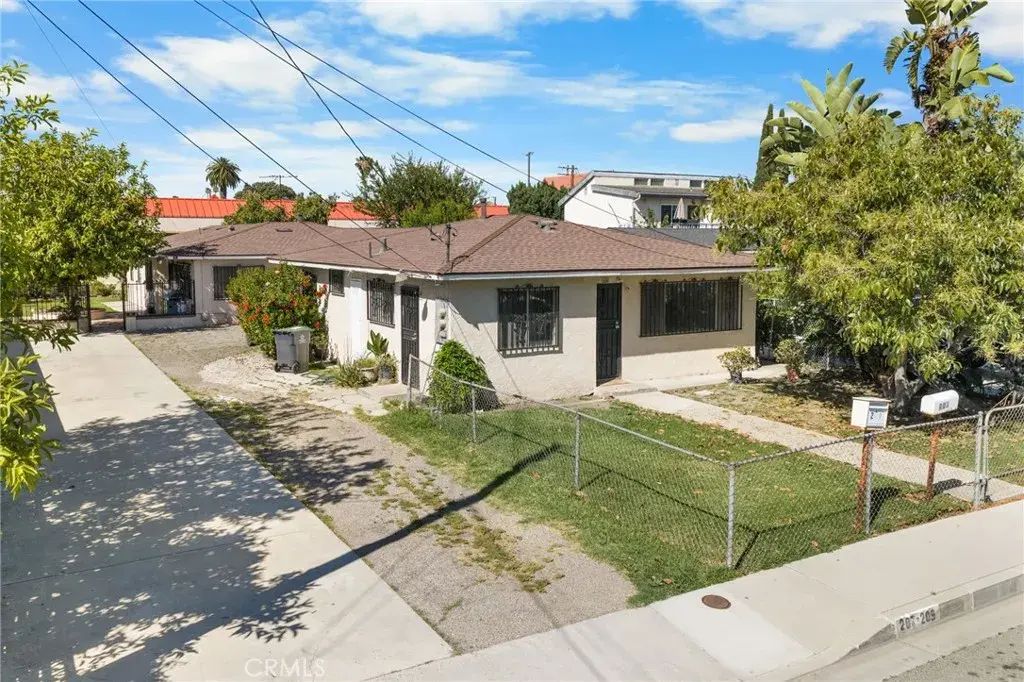 207 E Flora, Santa Ana