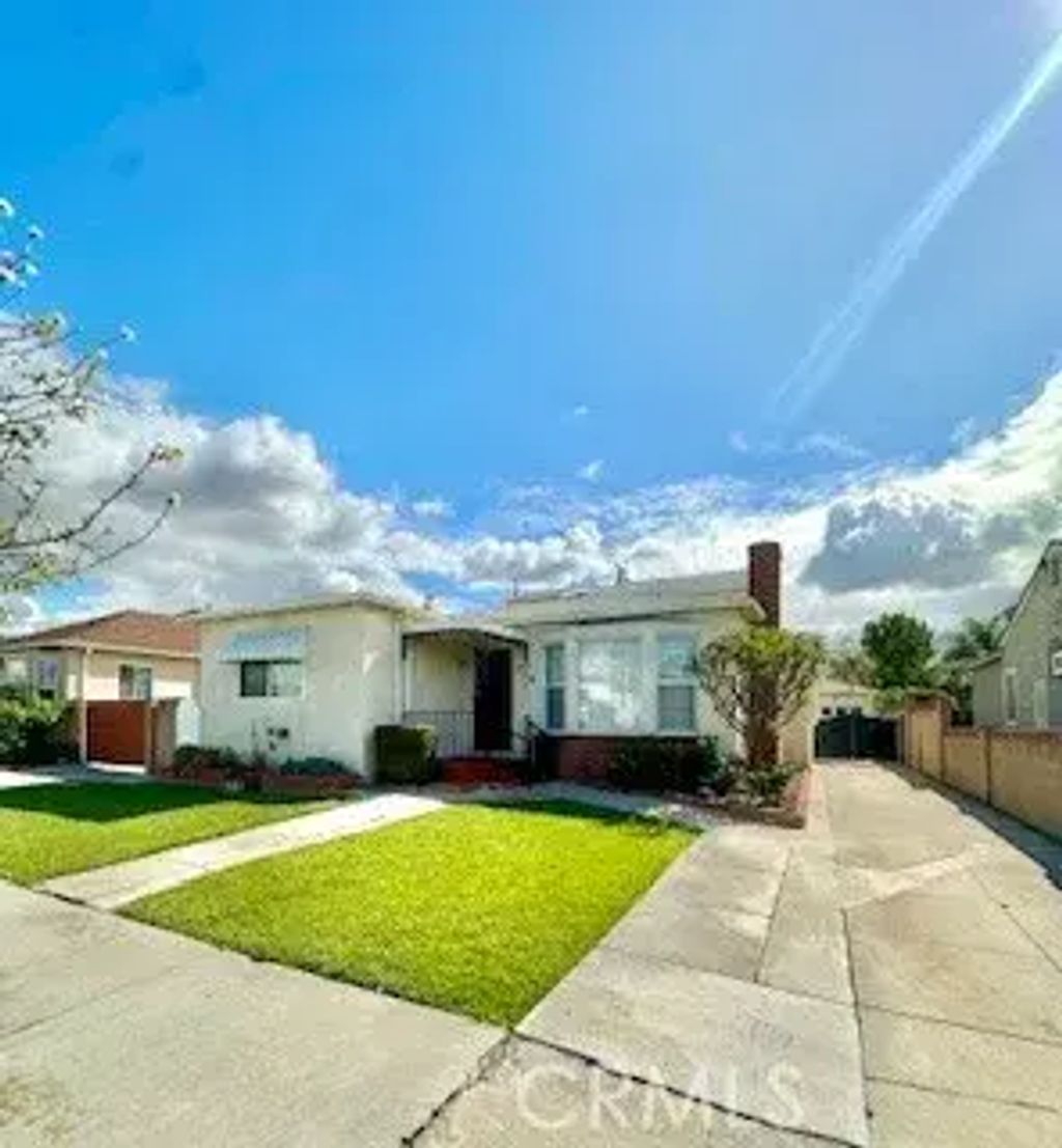 724 Simmons, Montebello