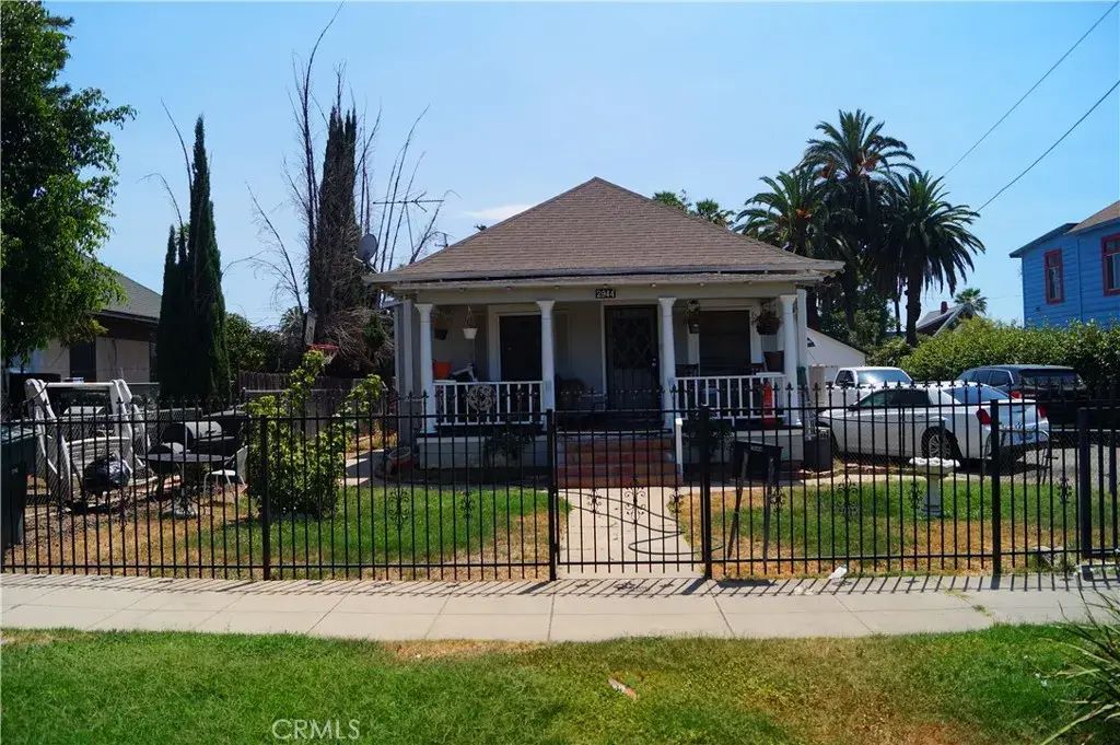 2944 6th, Riverside