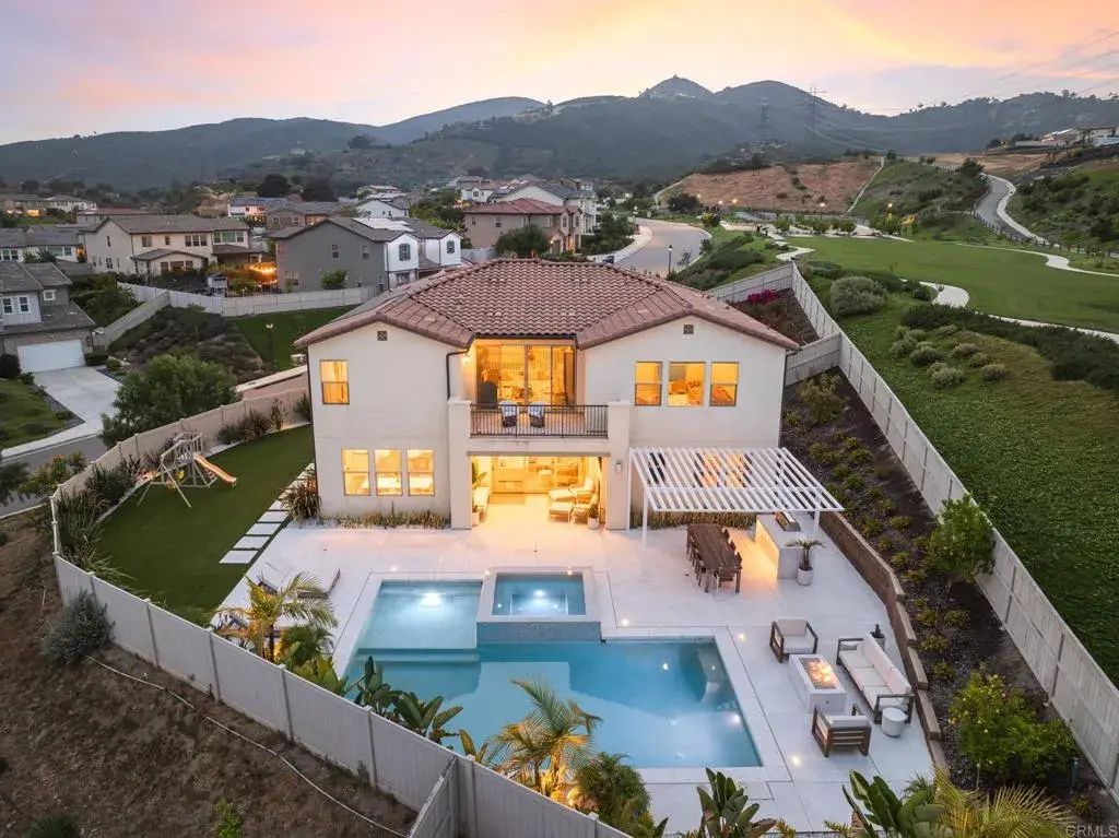 21847 Gallop Way, Escondido