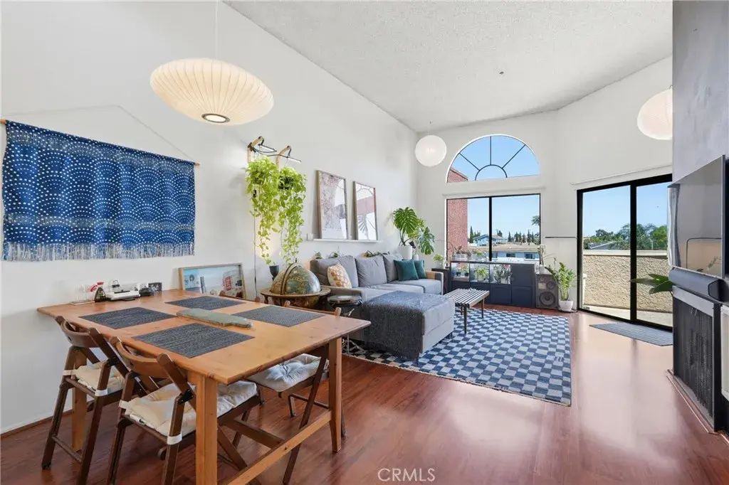 550 Orange Avenue 318, Long Beach