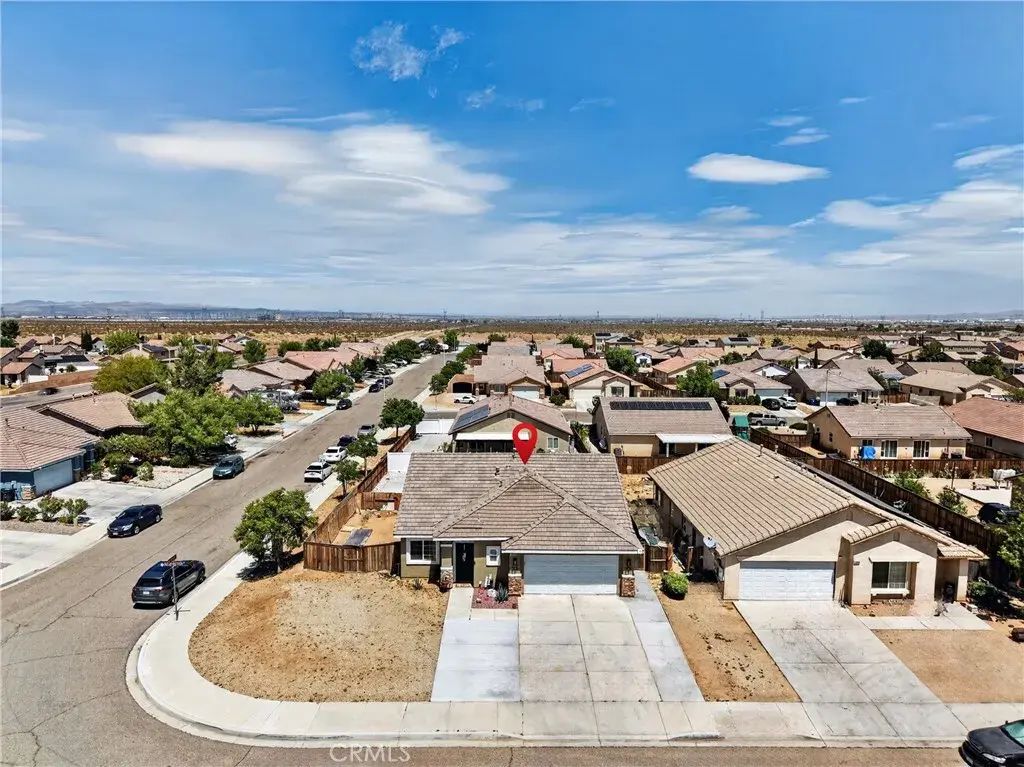 10948 Remington, Adelanto